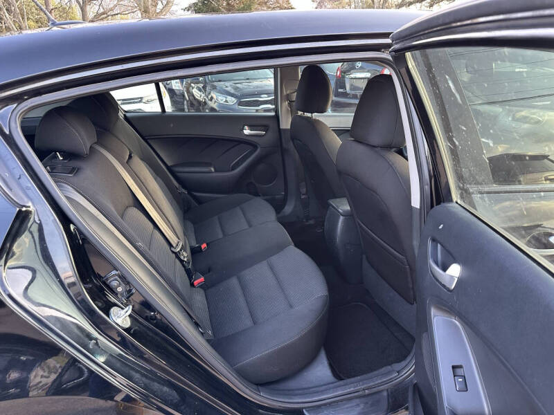 2017 Kia Forte5 LX