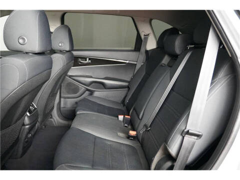 2020 Kia Sorento S V6