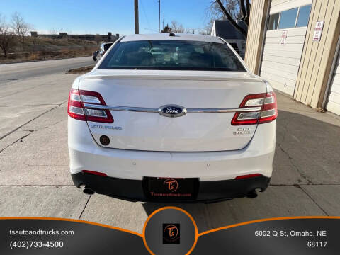 2015 Ford Taurus SEL