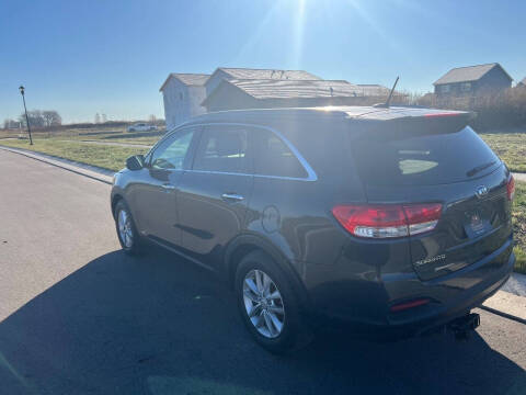 2017 Kia Sorento LX