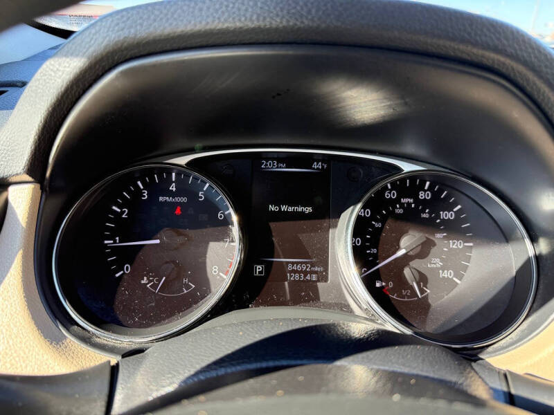 2016 Nissan Rogue SV