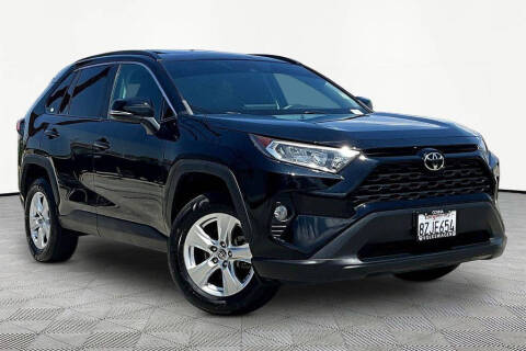 2021 Toyota RAV4 XLE Photo