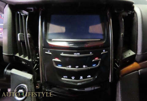 2017 Cadillac Escalade Luxury