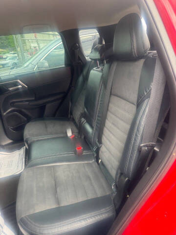2023 Mitsubishi Outlander SE