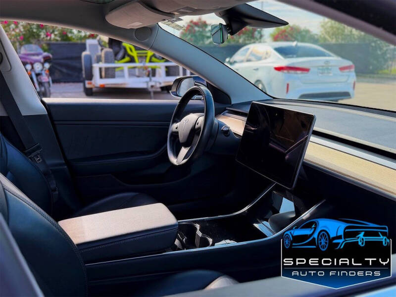 2019 Tesla Model 3 Standard Range Plus