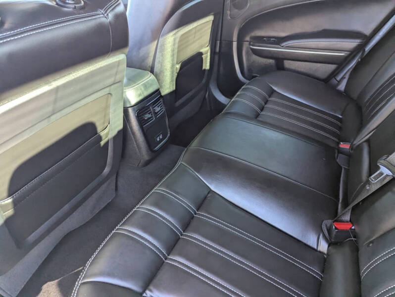 2022 Chrysler 300 S V6