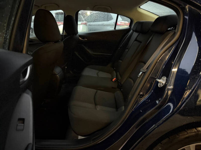 2015 Mazda MAZDA3 i Touring