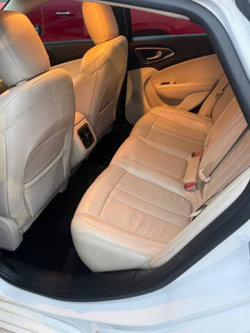 2017 Chrysler 200 Limited