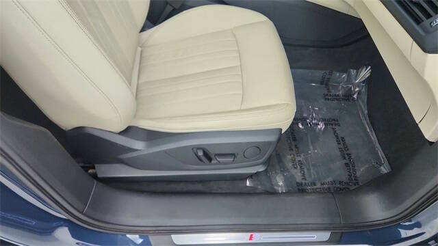 2024 Audi Q8 Sportback e-tron quattro Premium S line