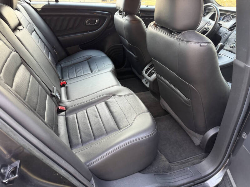 2016 Ford Taurus SHO