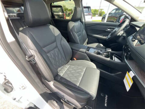 2025 Nissan Rogue Platinum