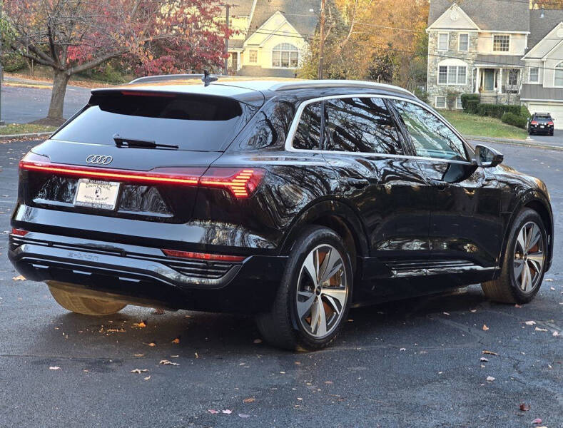 2024 Audi Q8 e-tron quattro Premium Plus