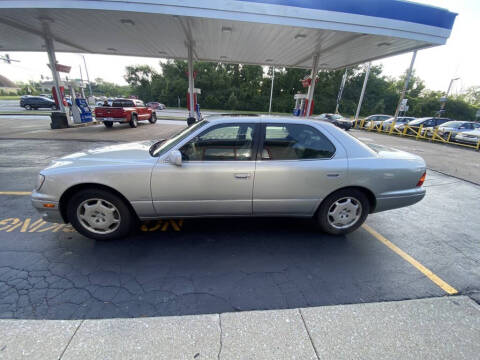 2000 Lexus LS 400