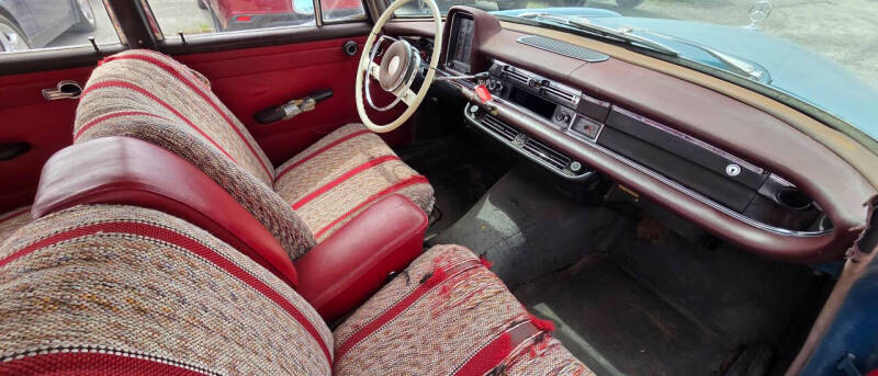 1967 Mercedes-Benz 2400
