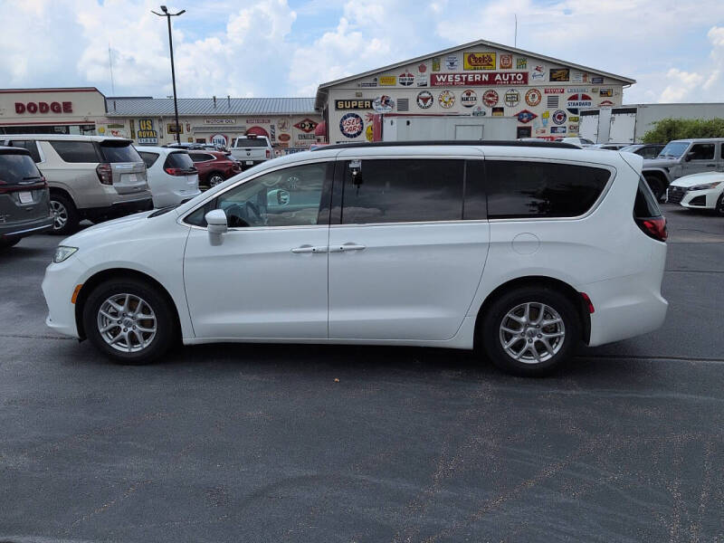 2022 Chrysler Pacifica Touring L
