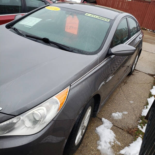 2014 Hyundai Sonata for sale at GONZALEZ AUTO SALES in Milwaukee WI