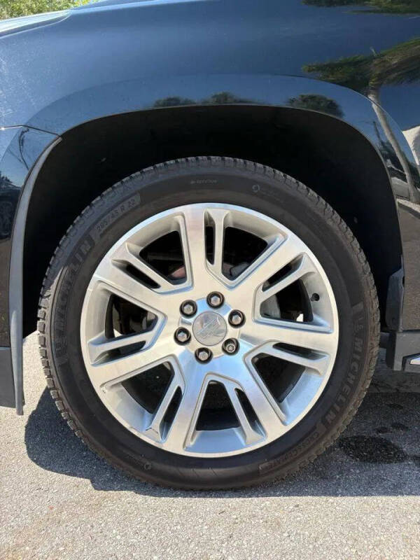 2018 Cadillac Escalade ESV Luxury