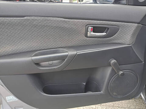 2005 Mazda MAZDA3 i