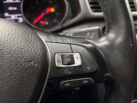 2017 Volkswagen Passat 1.8T R-Line