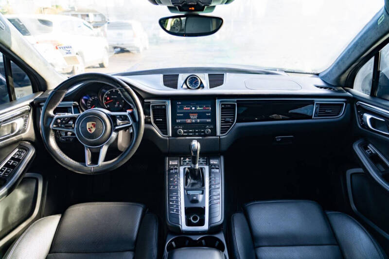 2018 Porsche Macan