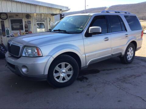 2004 Lincoln Navigator for sale at Troy's Auto Sales in Dornsife PA