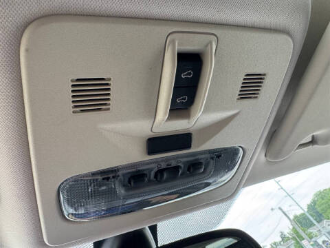 2012 Land Rover LR2 HSE LUX