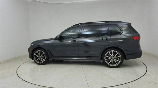 2022 BMW X7 M50i