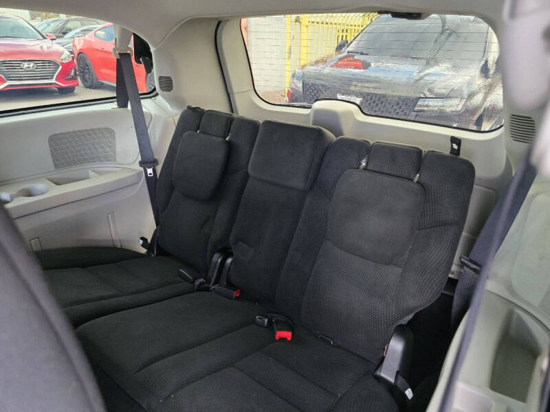 2016 Dodge Grand Caravan American Value Package