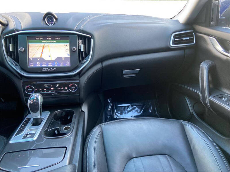 2016 Maserati Ghibli