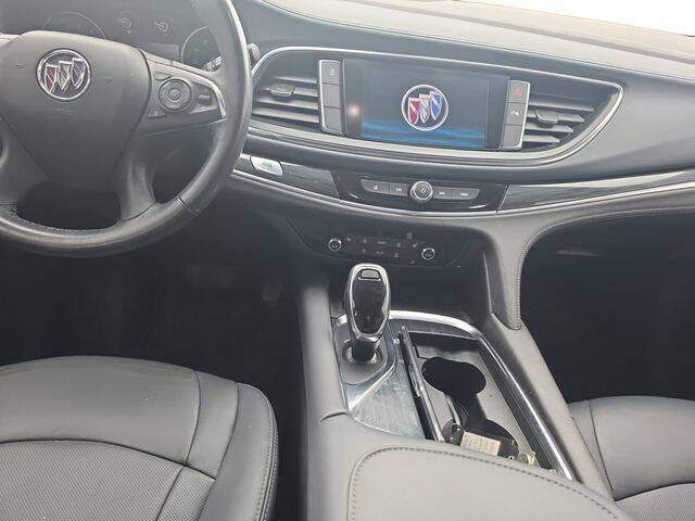 2021 Buick Enclave Essence