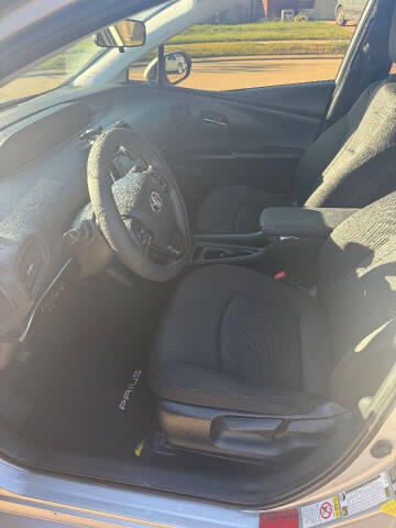 2020 Toyota Prius LE