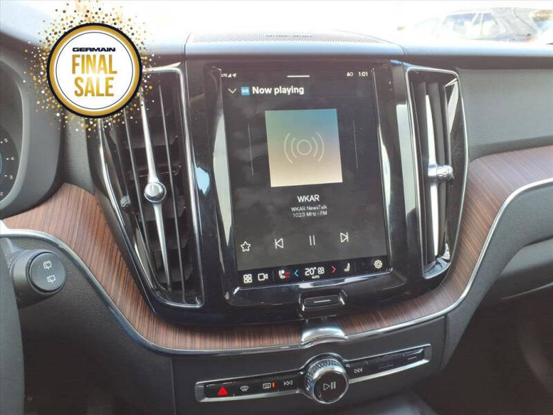 2024 Volvo XC60 B5 Plus Dark Theme