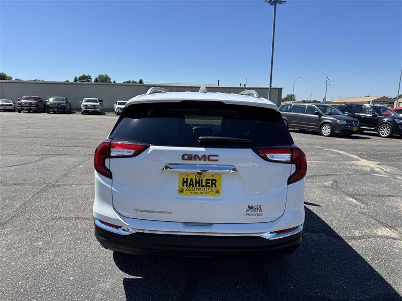 2024 GMC Terrain SLT