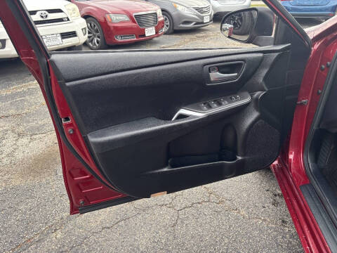 2017 Toyota Camry SE
