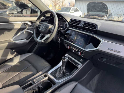 2021 Audi Q3 quattro Premium 40 TFSI