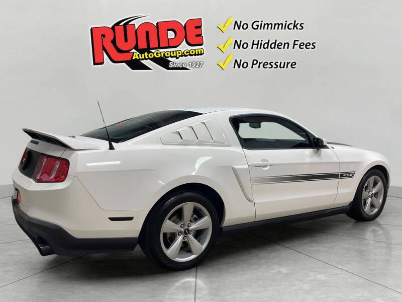 2011 Ford Mustang GT Premium