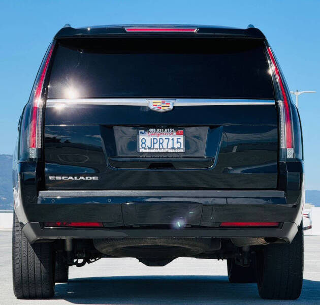 2019 Cadillac Escalade Luxury