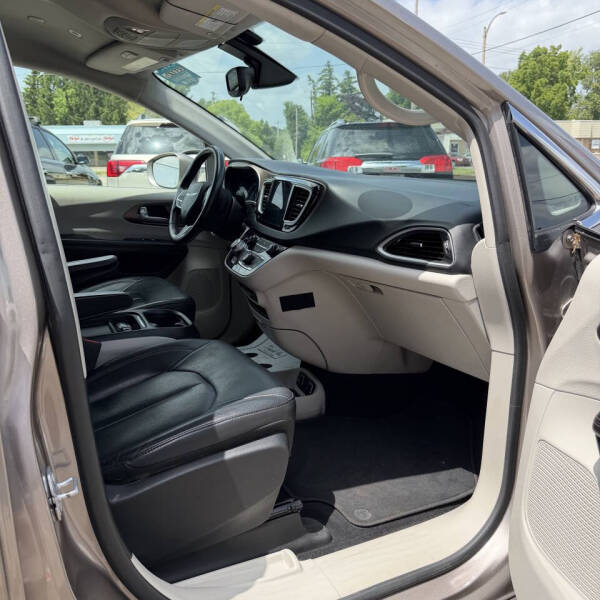 2018 Chrysler Pacifica Touring L
