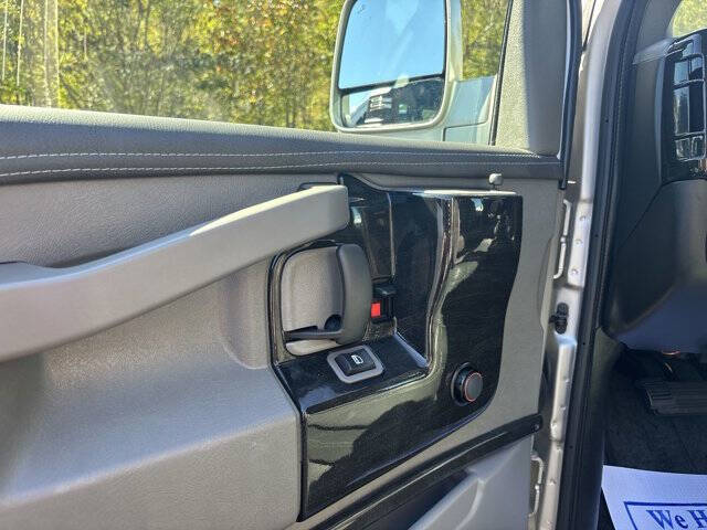 2025 Chevrolet Express 2500