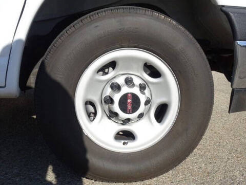 2023 GMC Savana 2500