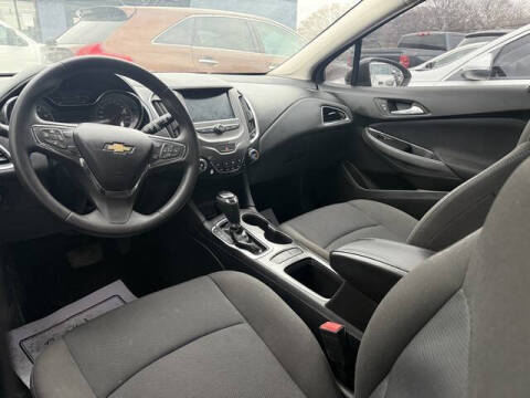 2017 Chevrolet Cruze LT Auto