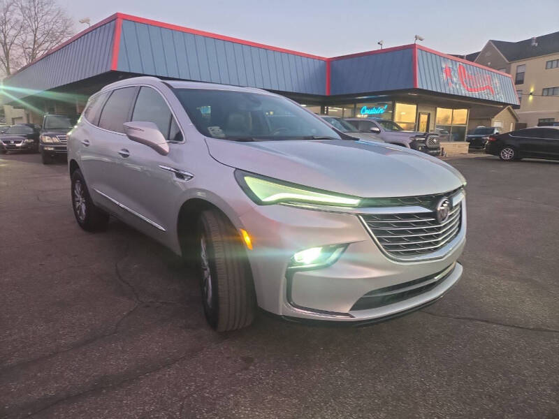 2022 Buick Enclave Essence