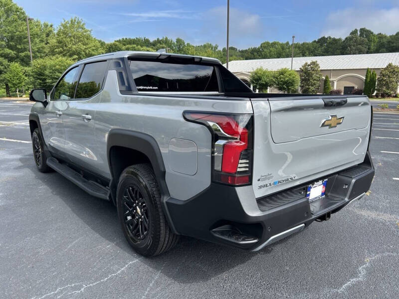 2025 Chevrolet Silverado EV LT