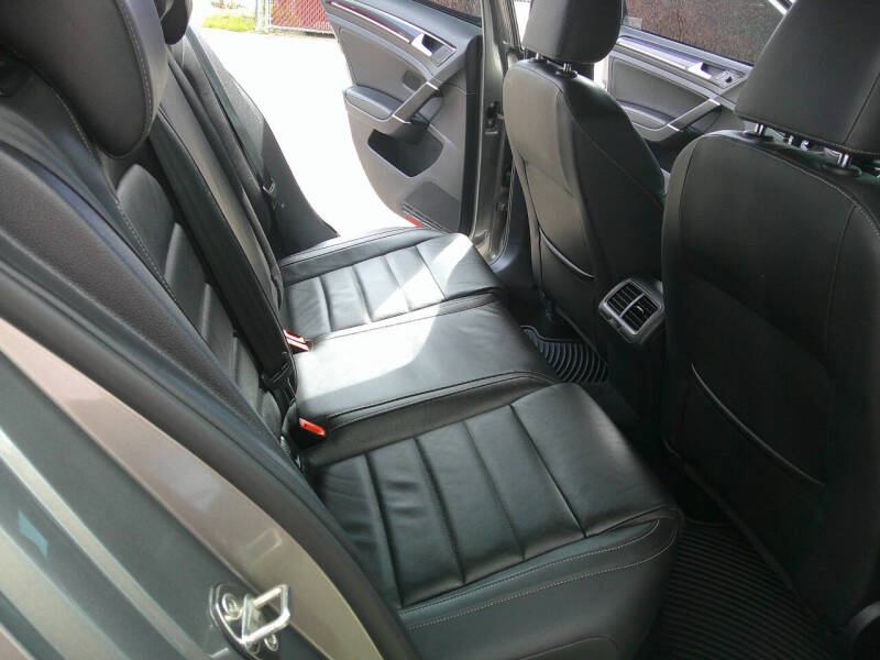 2016 Volkswagen Golf R 4Motion