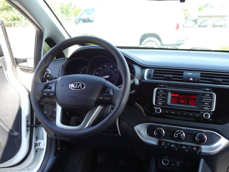 2017 Kia Rio LX photo 19