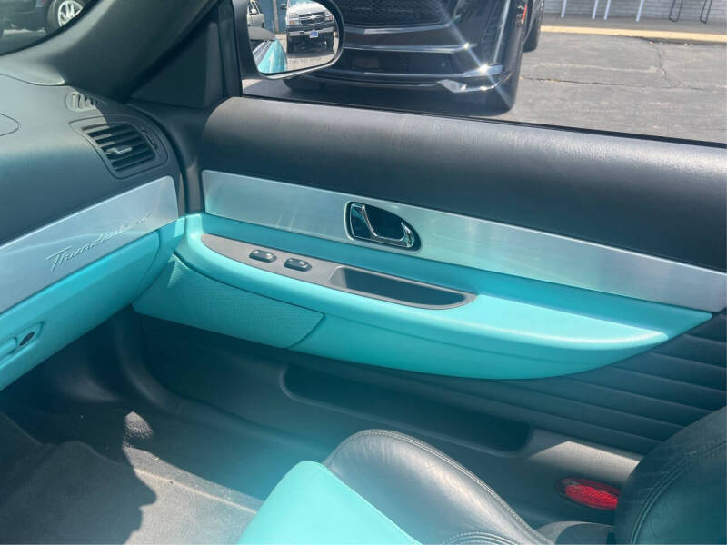 2002 Ford Thunderbird Deluxe