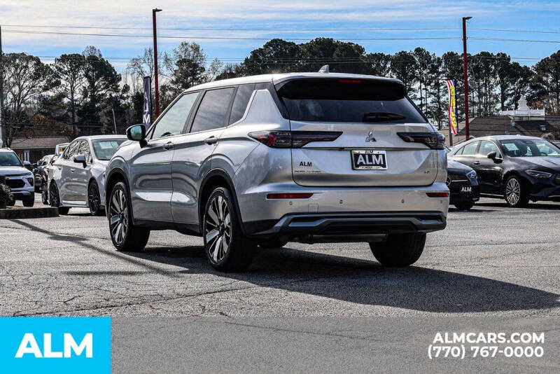 2025 Mitsubishi Outlander SE