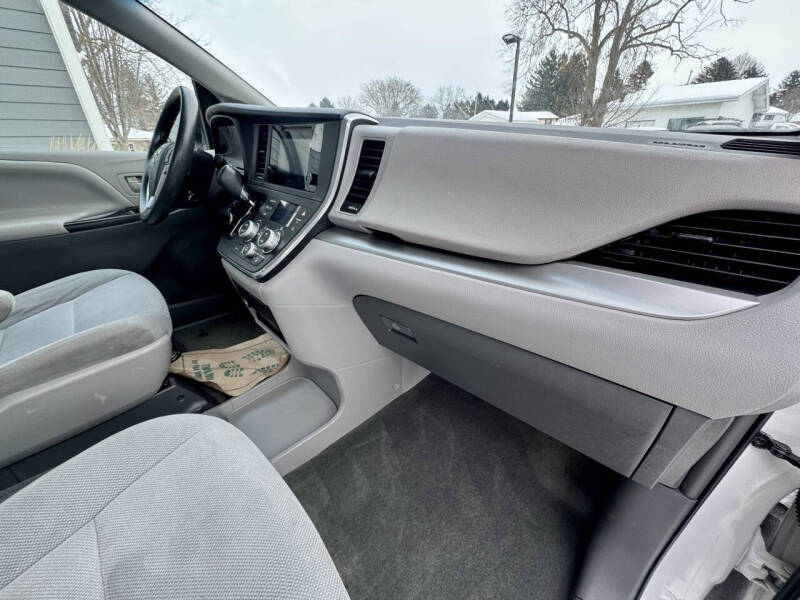 2016 Toyota Sienna L 7-Passenger
