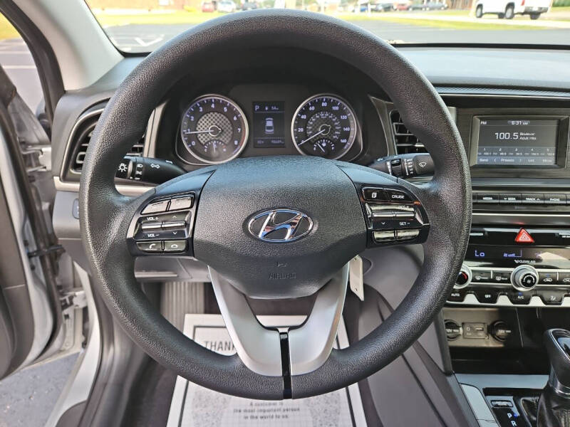 2020 Hyundai Elantra SE