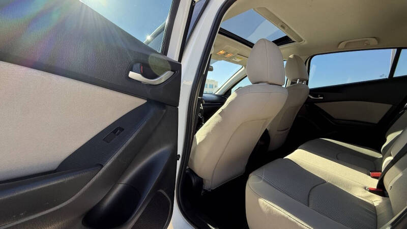 2015 Mazda MAZDA3 i Touring